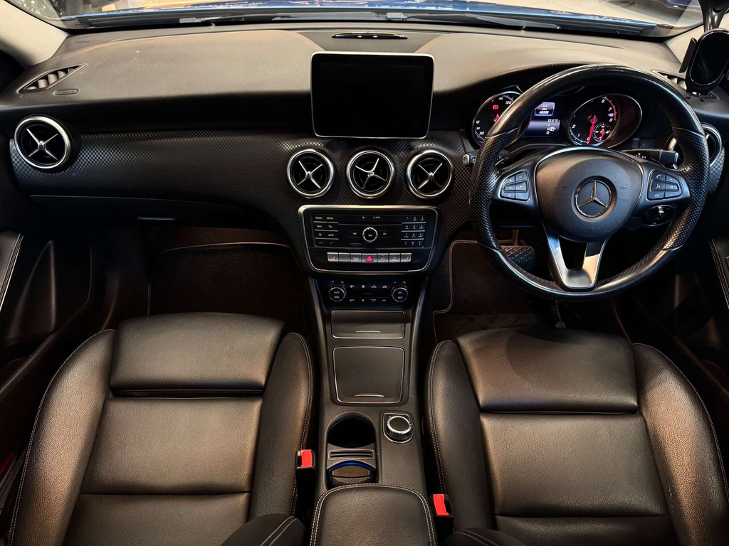 Mercedes-Benz A Class A200 Sport, 2.1 Turbo 5Dr, 136 Bhp. White #41