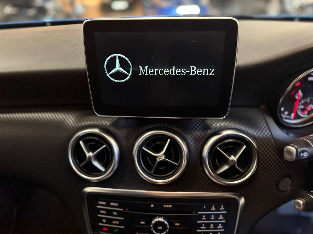Mercedes-Benz A Class A200 Sport, 2.1 Turbo 5Dr, 136 Bhp. White #56