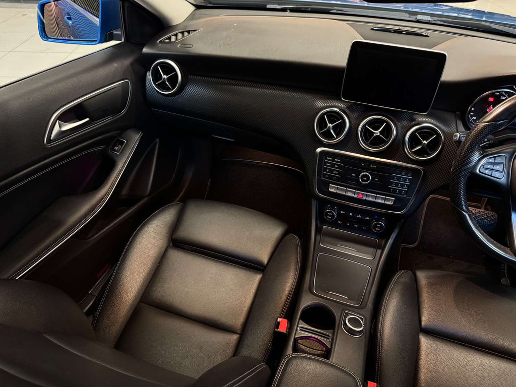 Mercedes-Benz A Class A200 Sport, 2.1 Turbo 5Dr, 136 Bhp. White #43