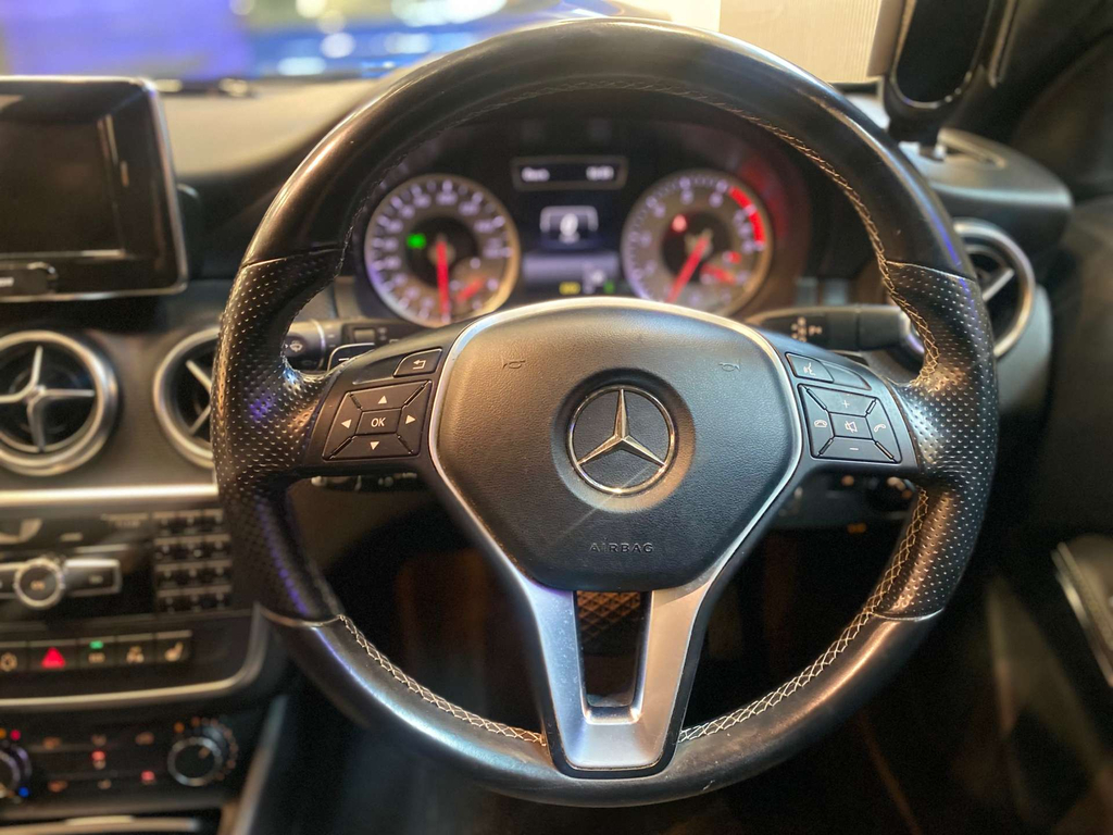Mercedes-Benz A Class A250 Blueefficiency Engineered By Amg Black #40