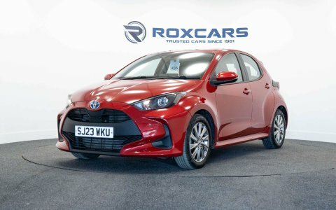 Toyota Yaris Hatchback SJ23WKU Red #3