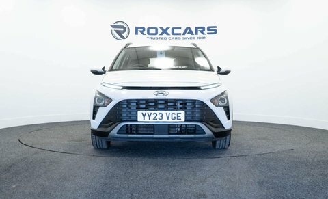 Hyundai Bayon Suv YY23VGE White #2