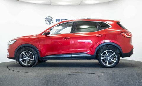 MG HS Suv YX72WNY Red #4