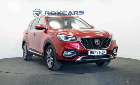 MG HS Suv Red