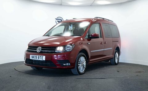 Volkswagen Caddy Maxi Mpv NK19BTE Red #3