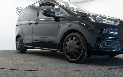 Ford Tourneo Courier 1.5 Tdci Zetec Mpv Euro 6 Red #9