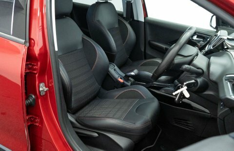 Peugeot 2008 Active Black #20