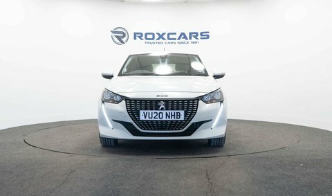 Peugeot 208 208 Allure Puretech Ss White #2