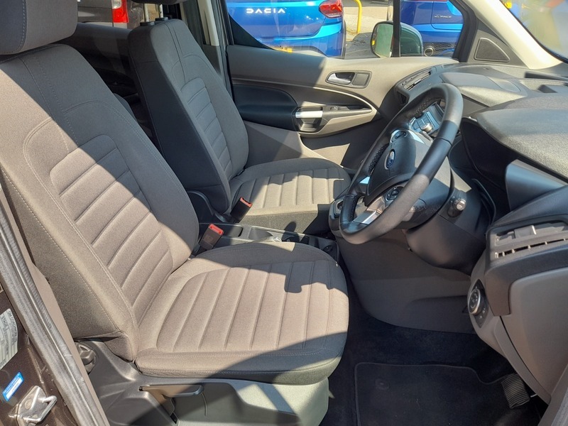 Ford Grand Tourneo Connect 1.5L Titanium Blue #14