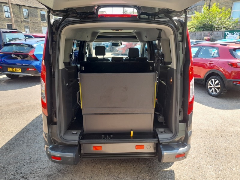 Ford Grand Tourneo Connect 1.5L Titanium Blue #17
