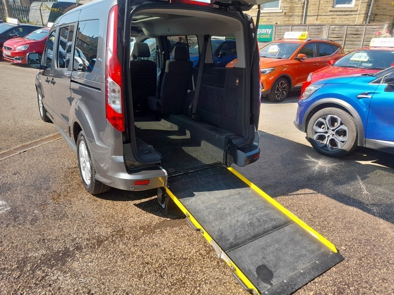 Ford Grand Tourneo Connect Mpv Blue #16