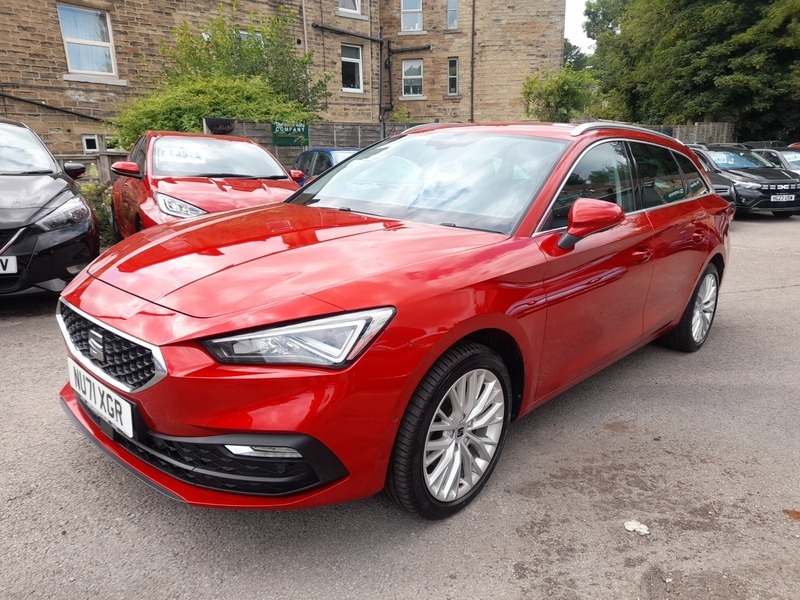 Seat Leon 1.5 Etsi Evo Xcellence Red #2