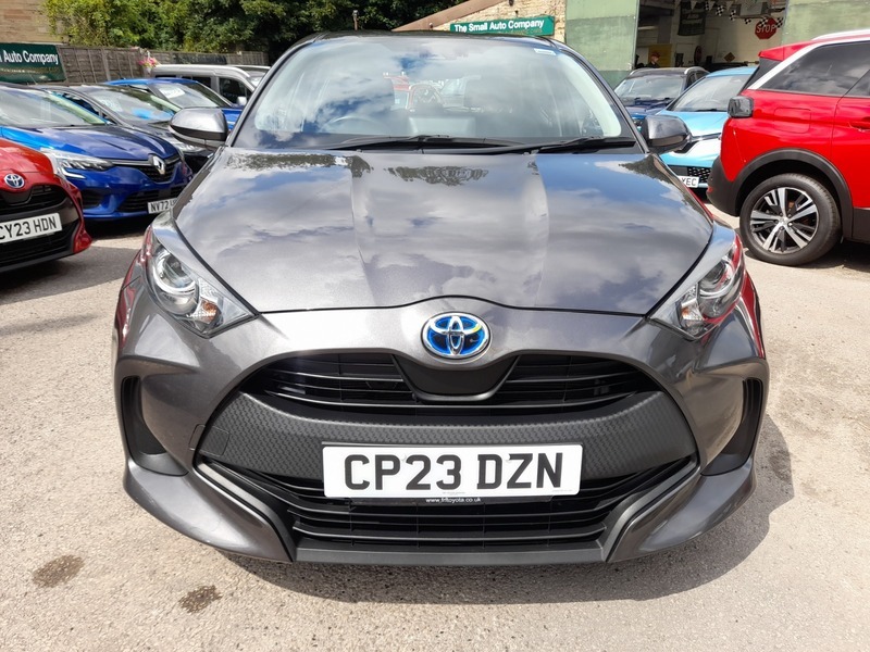 Toyota Yaris 1.5 Hybrid Icon Grey #4
