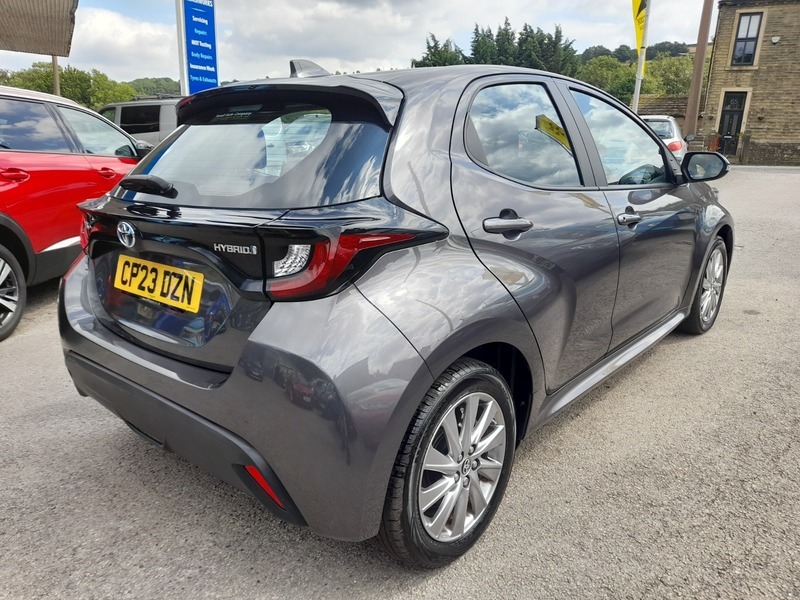 Toyota Yaris 1.5 Hybrid Icon Grey #5