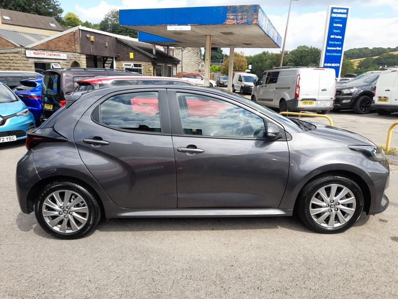 Toyota Yaris 1.5 Hybrid Icon Grey #3