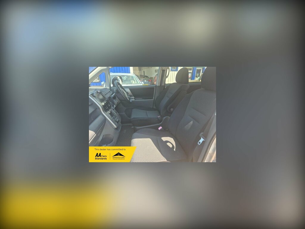 Toyota Noah Voxy Hybird Zwr8 Silver #3