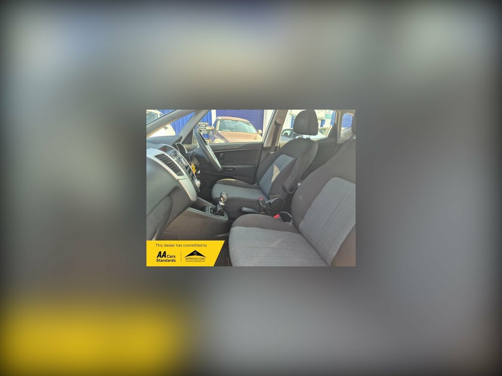 Kia Venga 1.4 Ecodynamics 1 Air Mpv Euro 5 Silver #2