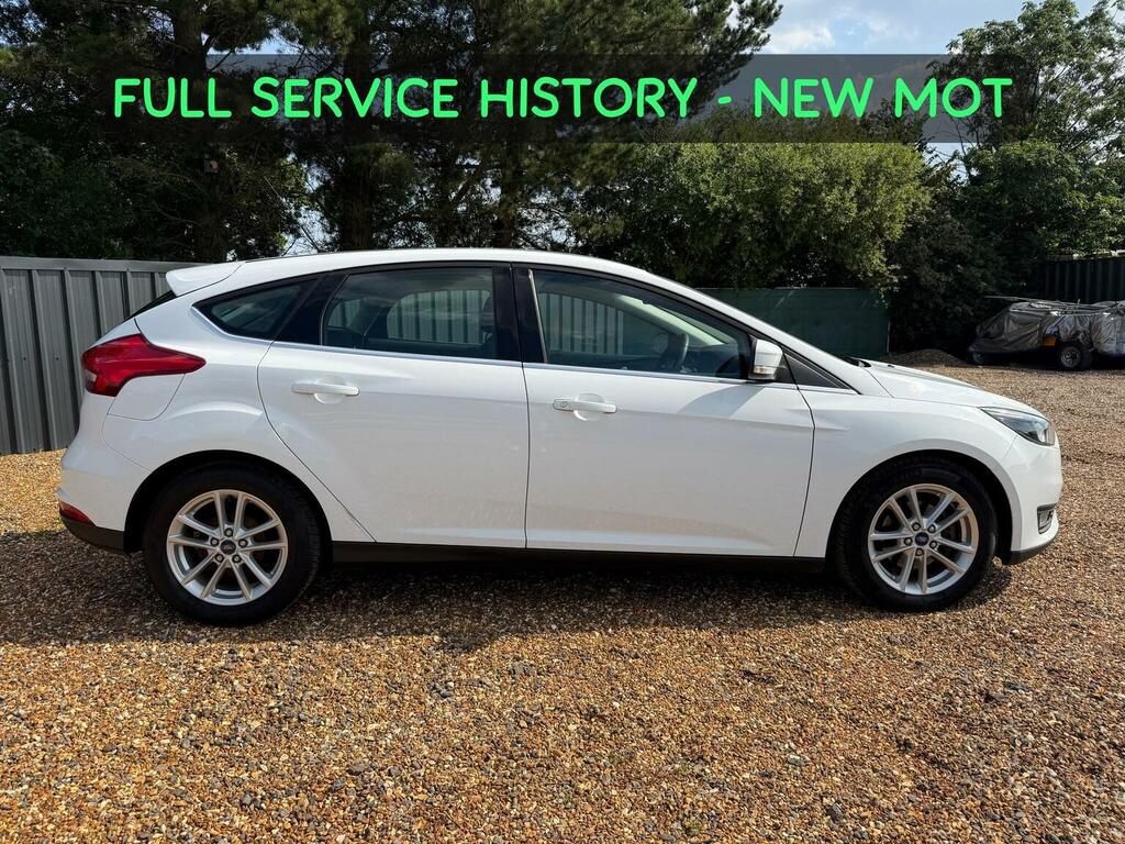 Ford Focus Hatchback 1.0T Ecoboost Zetec Edition Euro 6 Ss White #3