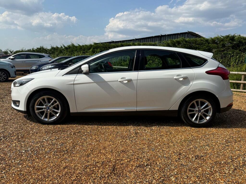 Ford Focus Hatchback 1.0T Ecoboost Zetec Edition Euro 6 Ss White #6
