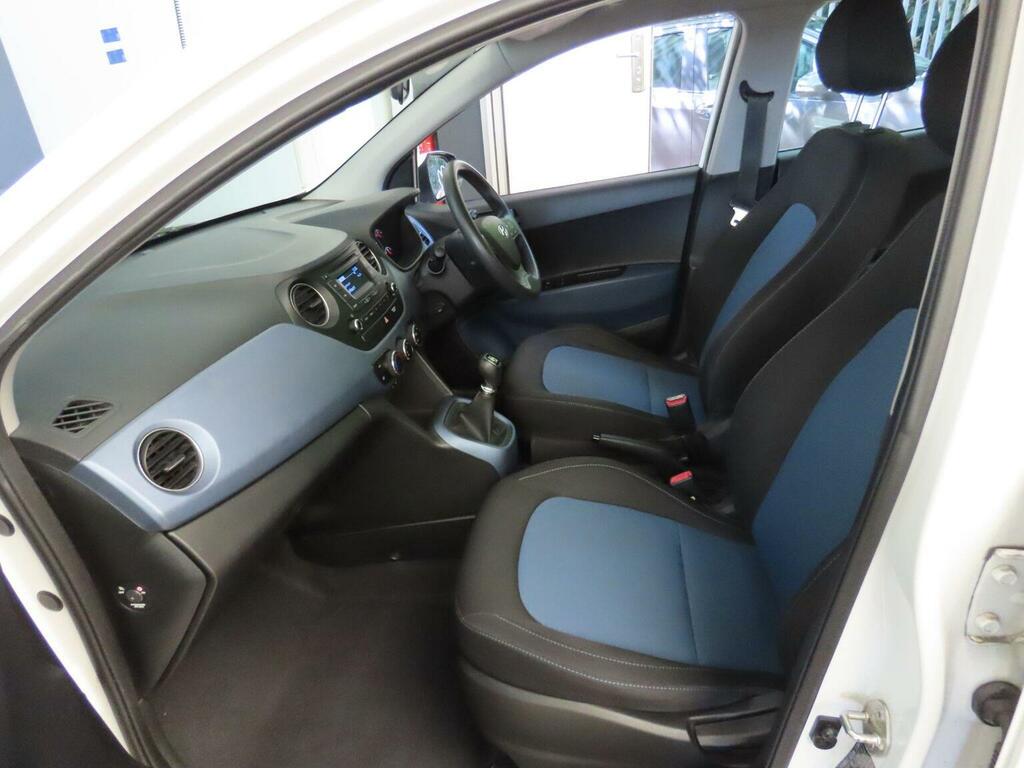 Hyundai I10 2014 1.0 Premium Hatchback Euro White #8