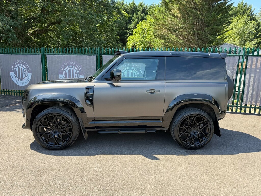 Land Rover Defender 3.0 D200 Hard Top Black #4