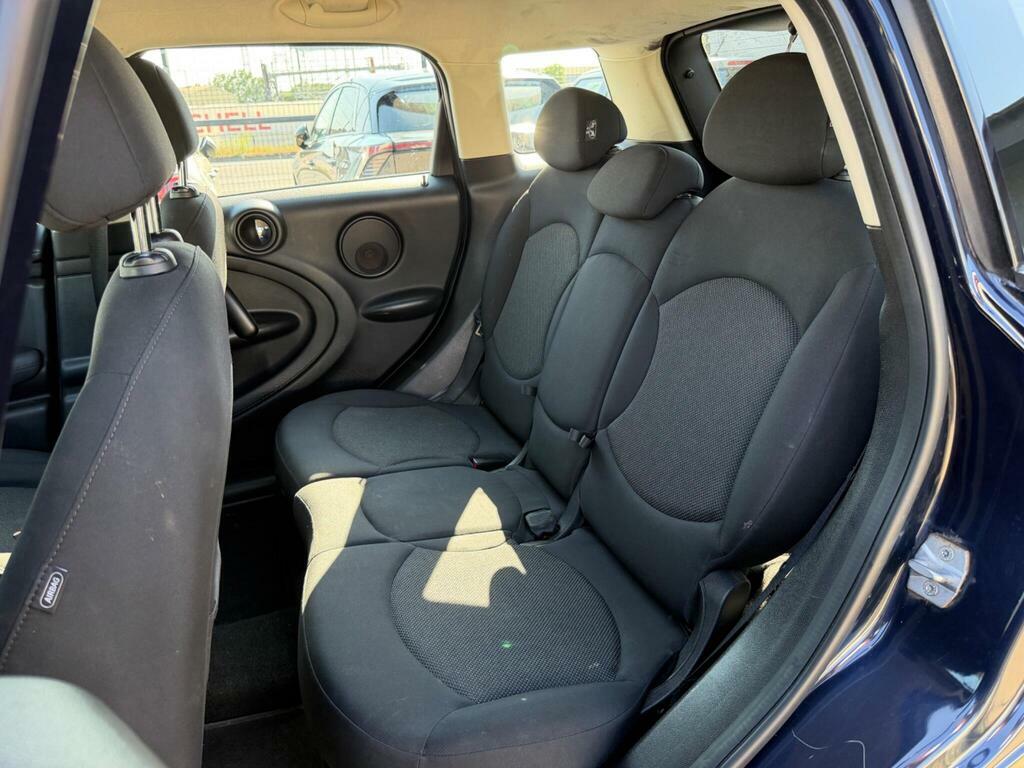 Mini Countryman Red #26
