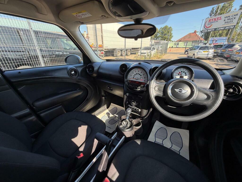 Mini Countryman Red #35