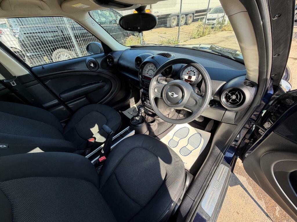 Mini Countryman Red #14