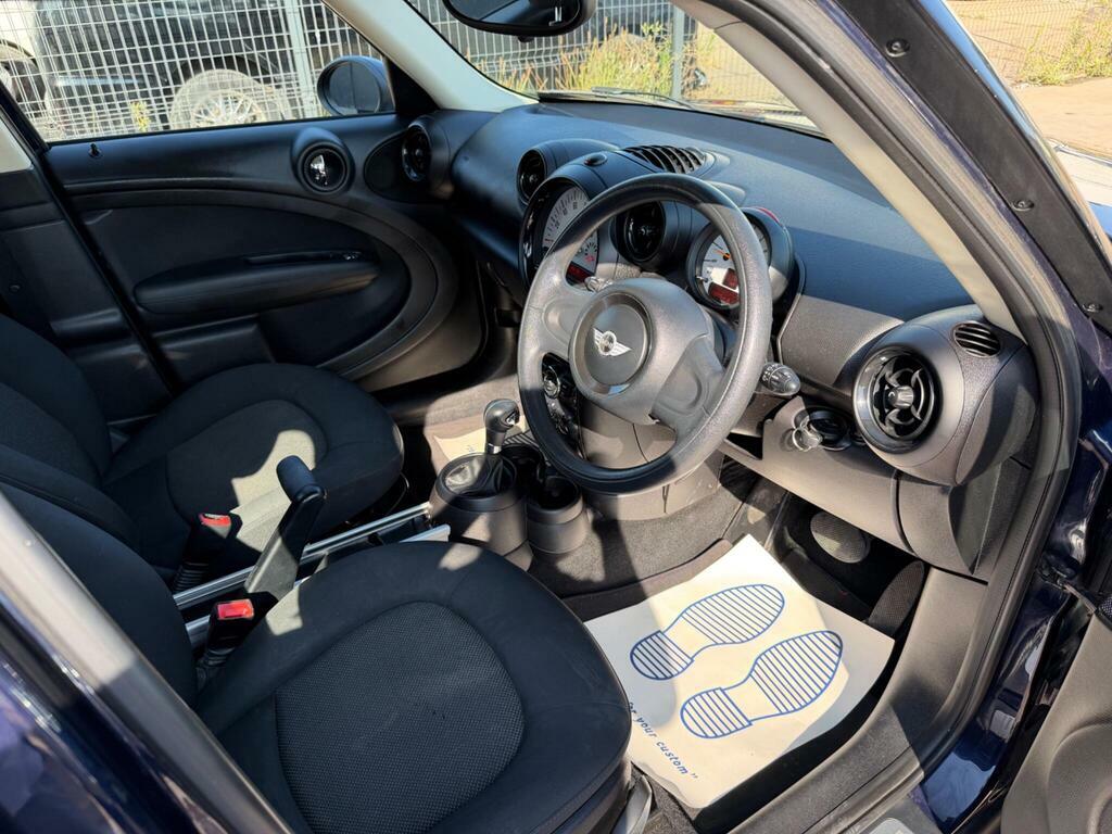 Mini Countryman Red #13