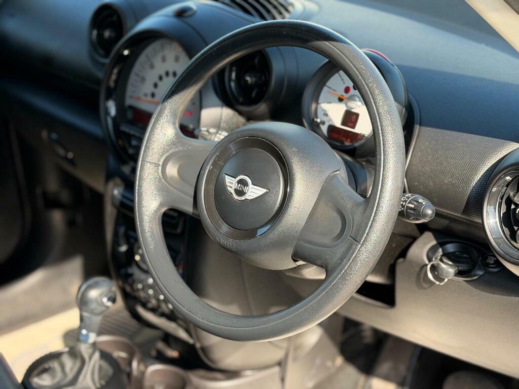 Mini Countryman Red #38