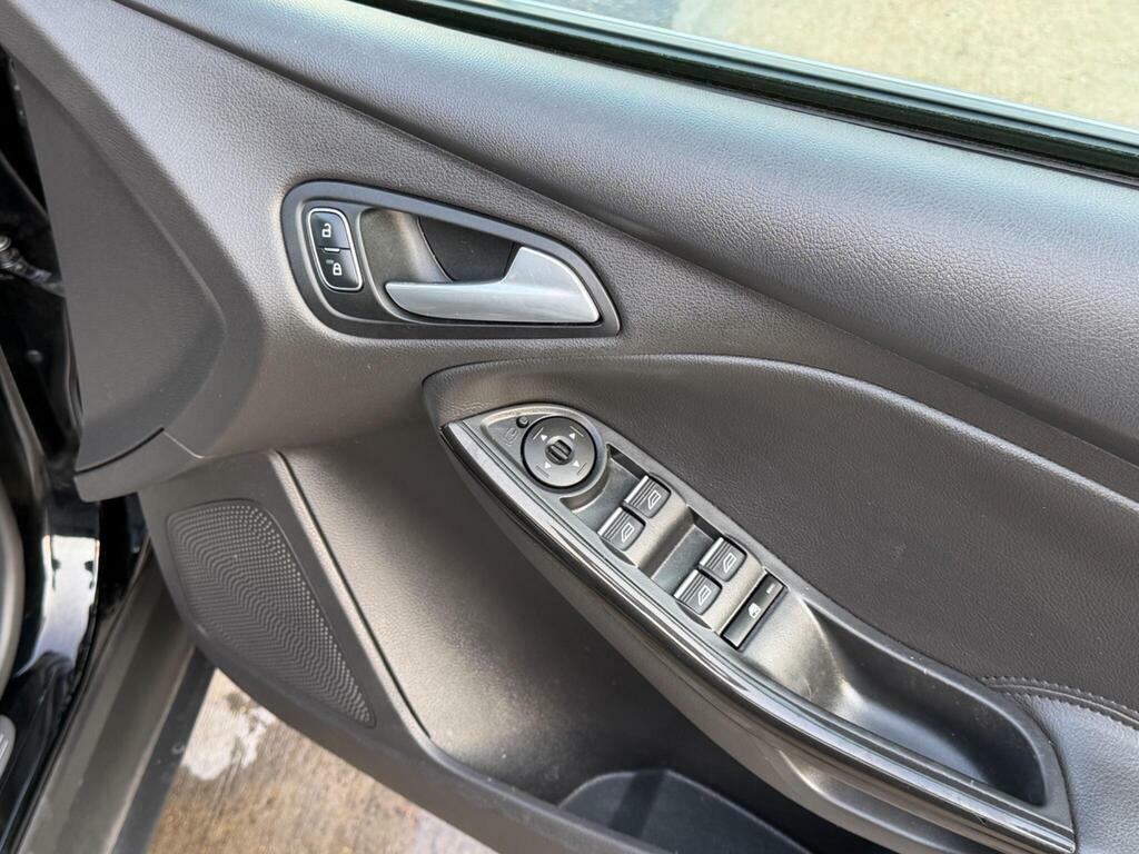 Ford Focus 2.0 Tdci Titanium X Estate Powershift E Silver #39