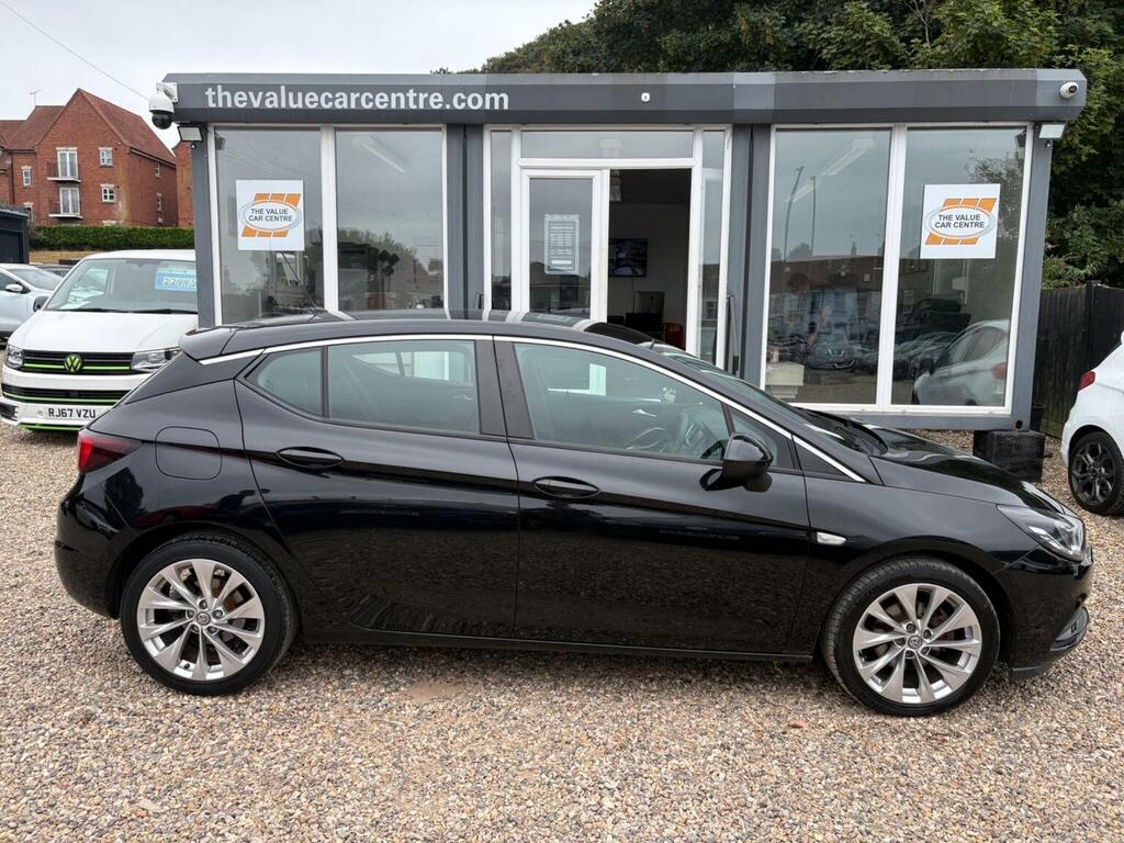 Vauxhall Astra Hatchback 1.6 Cdti Ecoflex Design Euro 6 Ss DP66WXE Black #2