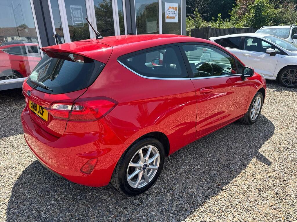 Ford Fiesta Hatchback 1.1 Ti-vct Zetec Euro 6 Ss 2018 Red #3