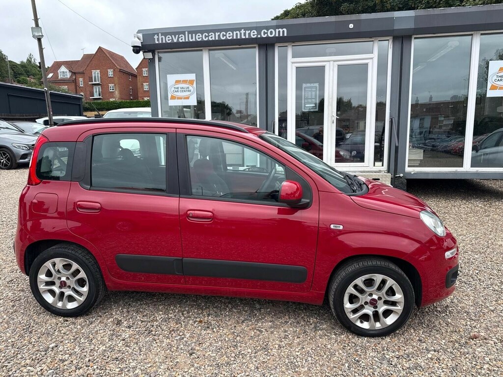 Fiat Panda Hatchback 0.9 Twinair Lounge Euro 6 Ss 201 GJ16ZFL Red #2
