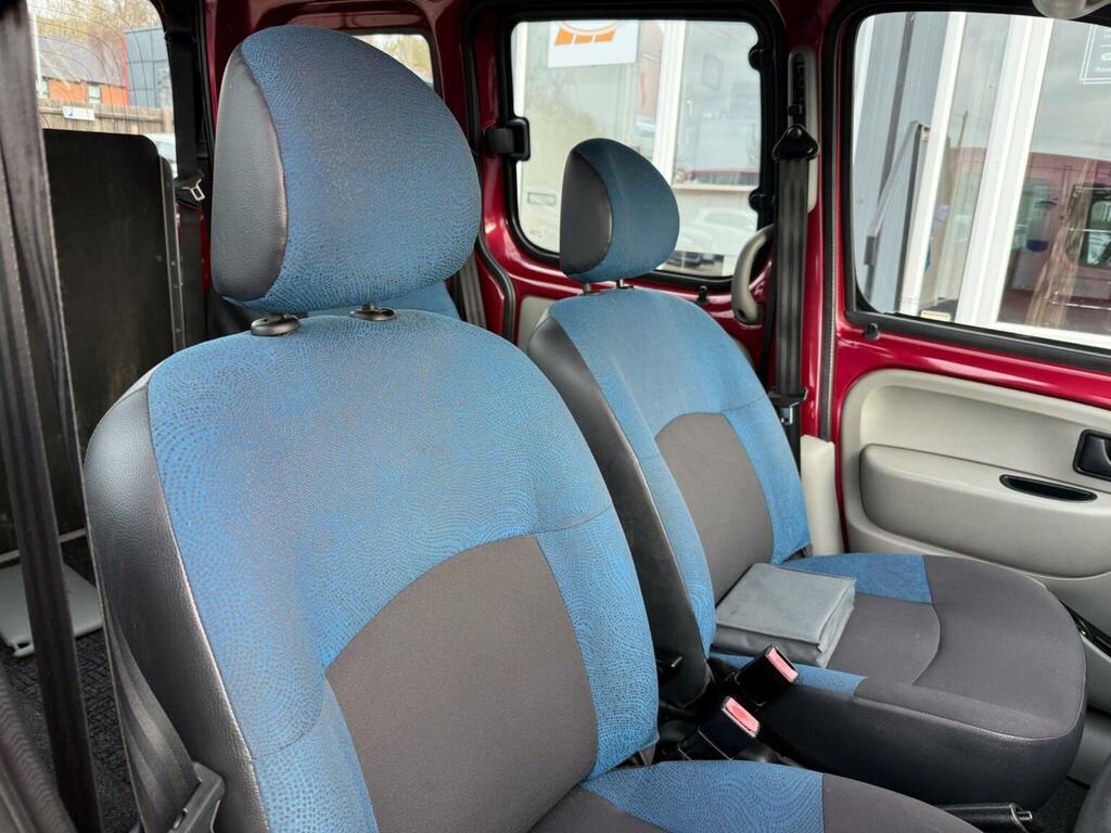 Renault Kangoo Expression Red #9