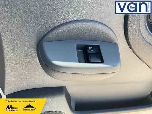 Nissan e-NV200 0.0 E Evalia Combi 40Kwh 108 Bhp White #30