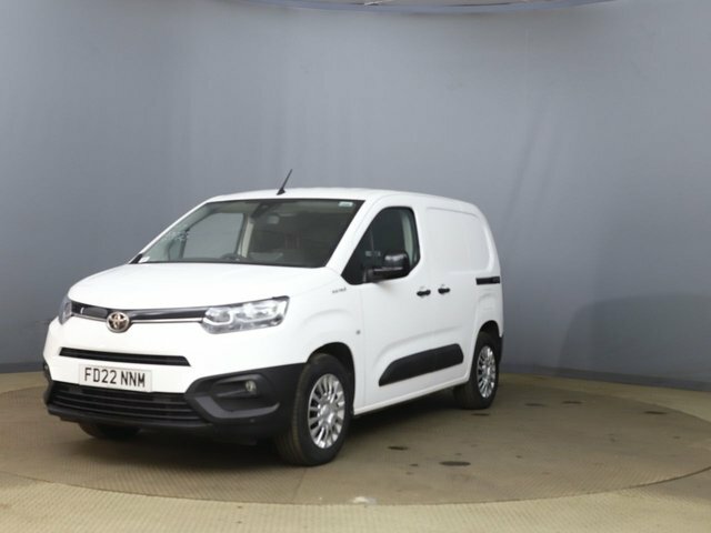 Toyota Proace City Active White #8