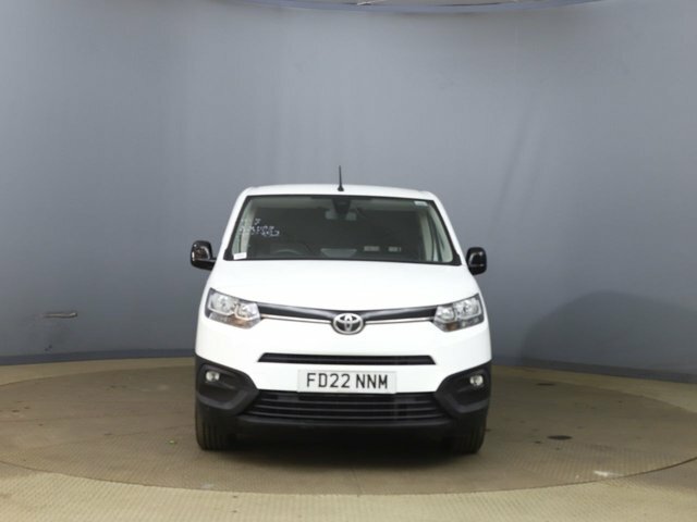 Toyota Proace City Active White #7