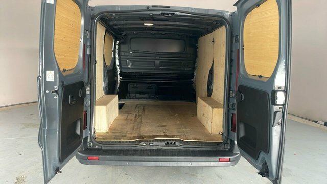 Renault Trafic 2.0 Dci Blue Sl30 Extra Sport Panel Van YK23ZOX Grey #4