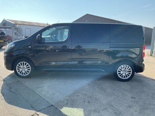 Vauxhall Vivaro 1.5 Turbo D 2700 Pro Panel Van 6Dr L DL72LCP Black #6