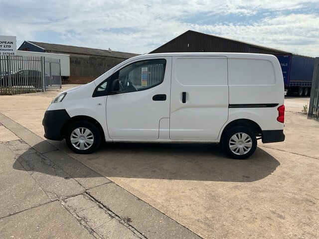 Nissan NV200 1.5 Dci Acenta Panel Van 6Dr Swb Eur White #5