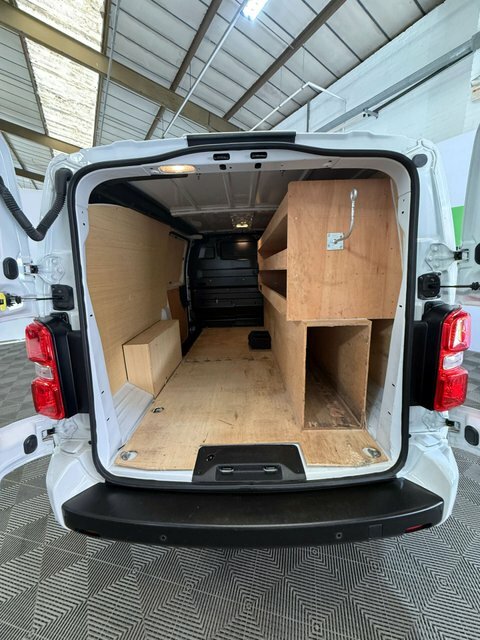 Citroen Dispatch 2024 74 1.5 White #4
