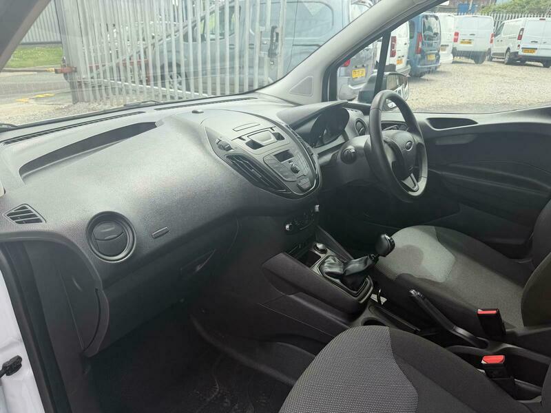 Ford Transit Courier 1.0 Ecoboost Leader Van 6 Speed #18