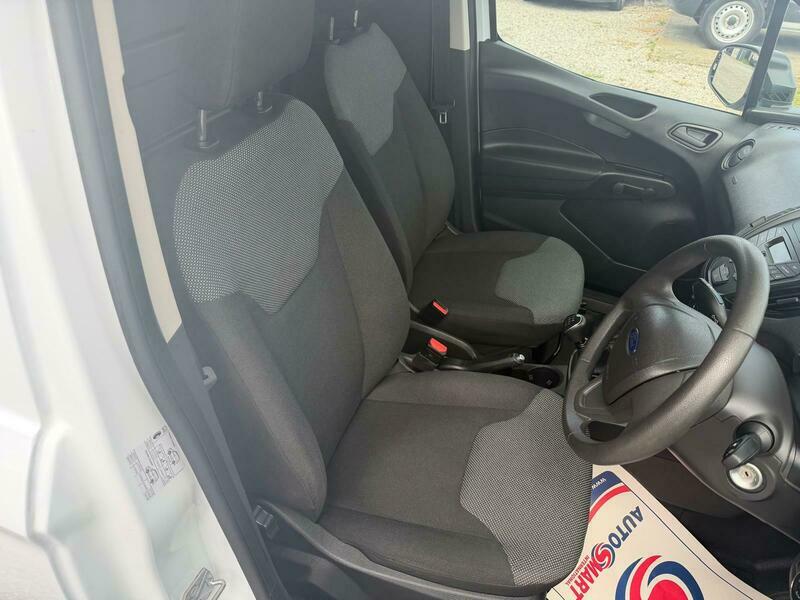 Ford Transit Courier 1.0 Ecoboost Leader Van 6 Speed #17