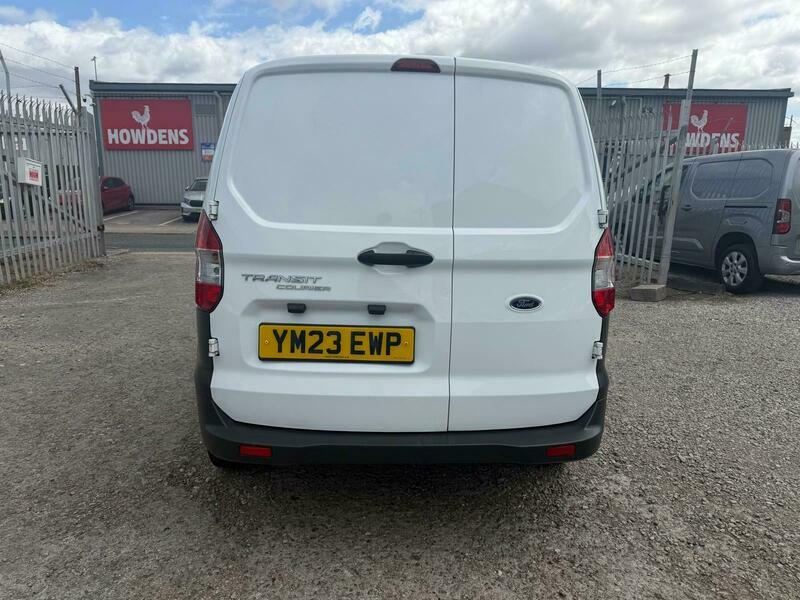 Ford Transit Courier 1.0 Ecoboost Leader Van 6 Speed #10