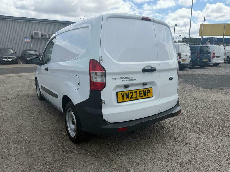 Ford Transit Courier 1.0 Ecoboost Leader Van 6 Speed #14