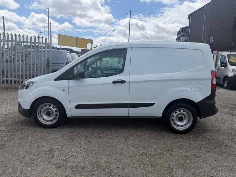 Ford Transit Courier 1.0 Ecoboost Leader Van 6 Speed #11