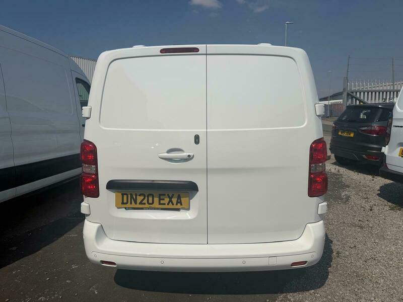 Vauxhall Vivaro 2L Edition White #9
