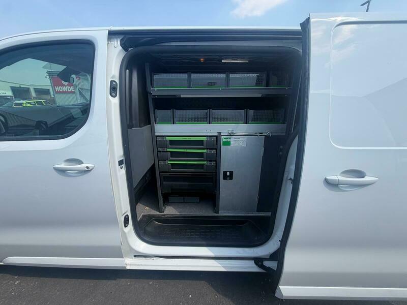 Vauxhall Vivaro 2L Edition White #25