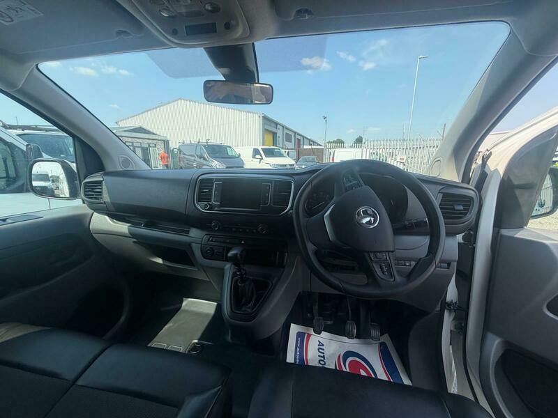 Vauxhall Vivaro 2L Edition White #18